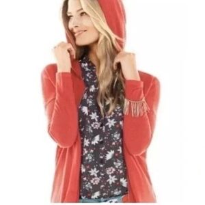 CAbi Plaza Fiesta Floral Sleeveless Button Up Chiffon Multi Gray Tank Blouse